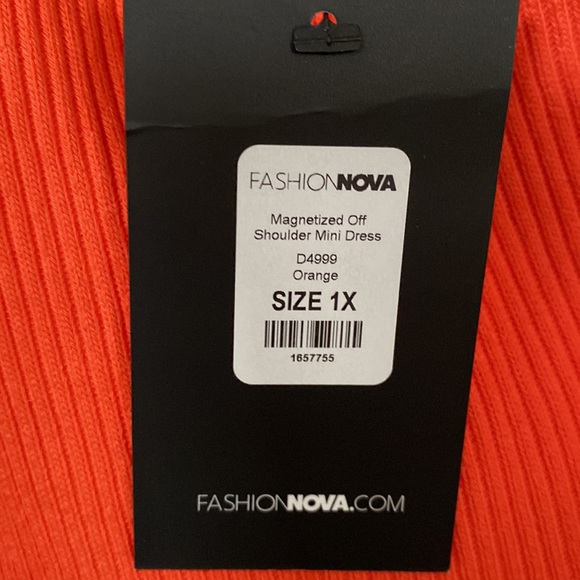 Orange sleeveless Dress - Picture 3 of 3